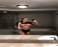 Nara Ford Nude