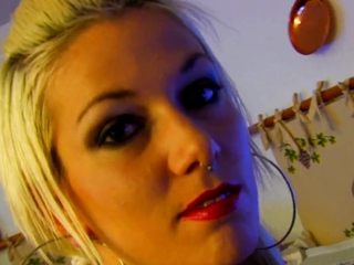 Close up MiLF getting it in the ass