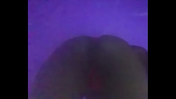 FAT ASS SHAKING FOR A DICK