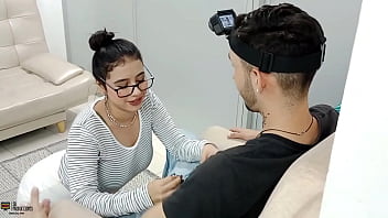 La chica del casting me da unas buenas mamadas para ser contratada