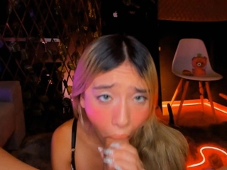 Beautiful Shemale Get Horny On Cam