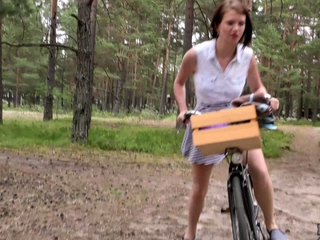 jilling in the forest after riding her bike nude