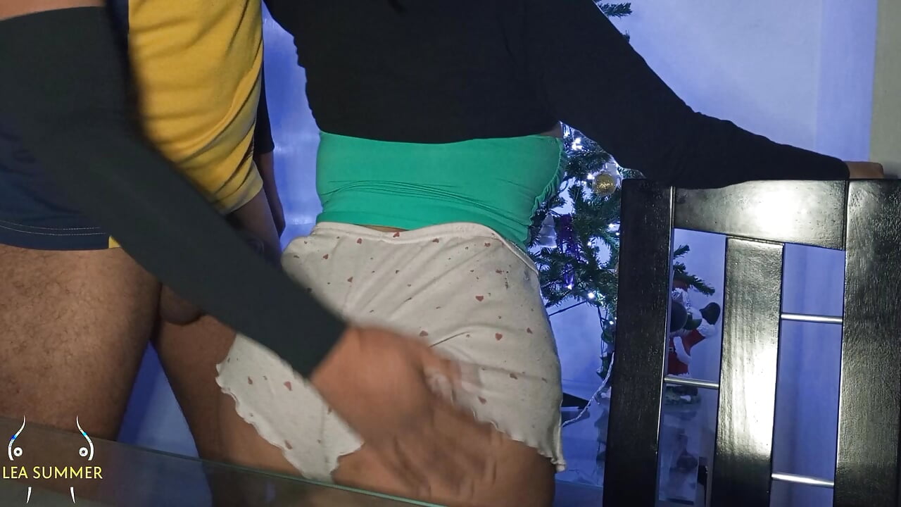 I show off to my fans how I suck black cock while he touches my big tits. (LIVE)