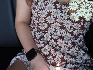 Filmed a naked streamer giving a real climax in public –